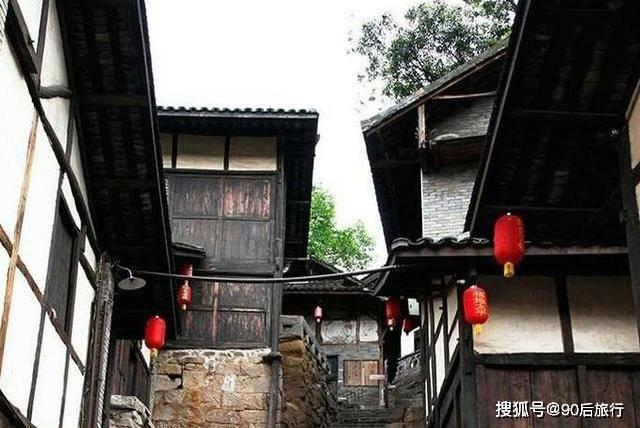 卜冠今《喜卷常乐城》正在热播 “李宅支柱”谢全佳笑梗不断